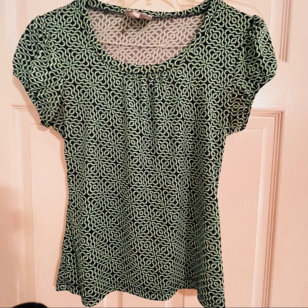 Top in size medium.